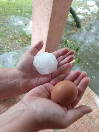 OGROMNO NEVREME U SRBIJI: Grad veličine GRUDVE pada u Vojvodini, Čačku, Gornjem Milanovcu i Užicu